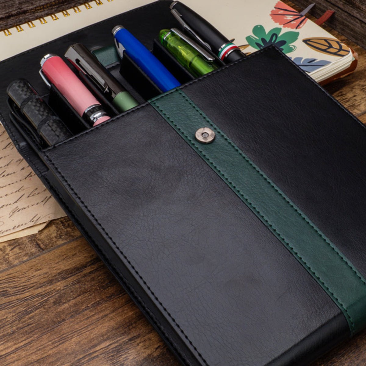 Monteverde Deluxe Collector Vegan Leather 6-Pen Case
