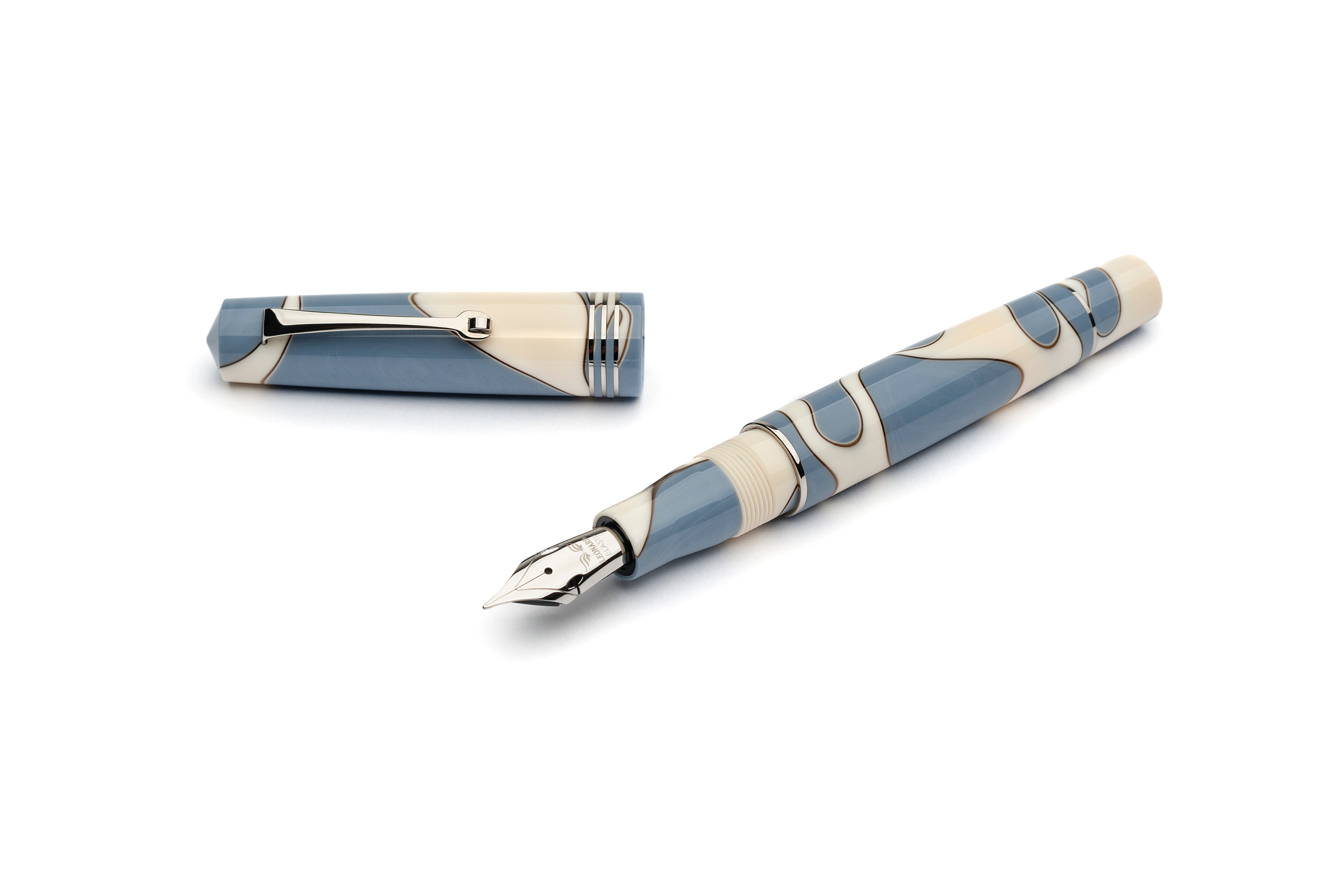 Leonardo Momento Zero Fountain Pen - Nuvola - Silver Trim (Numbered Edition) - Pen Boutique Ltd