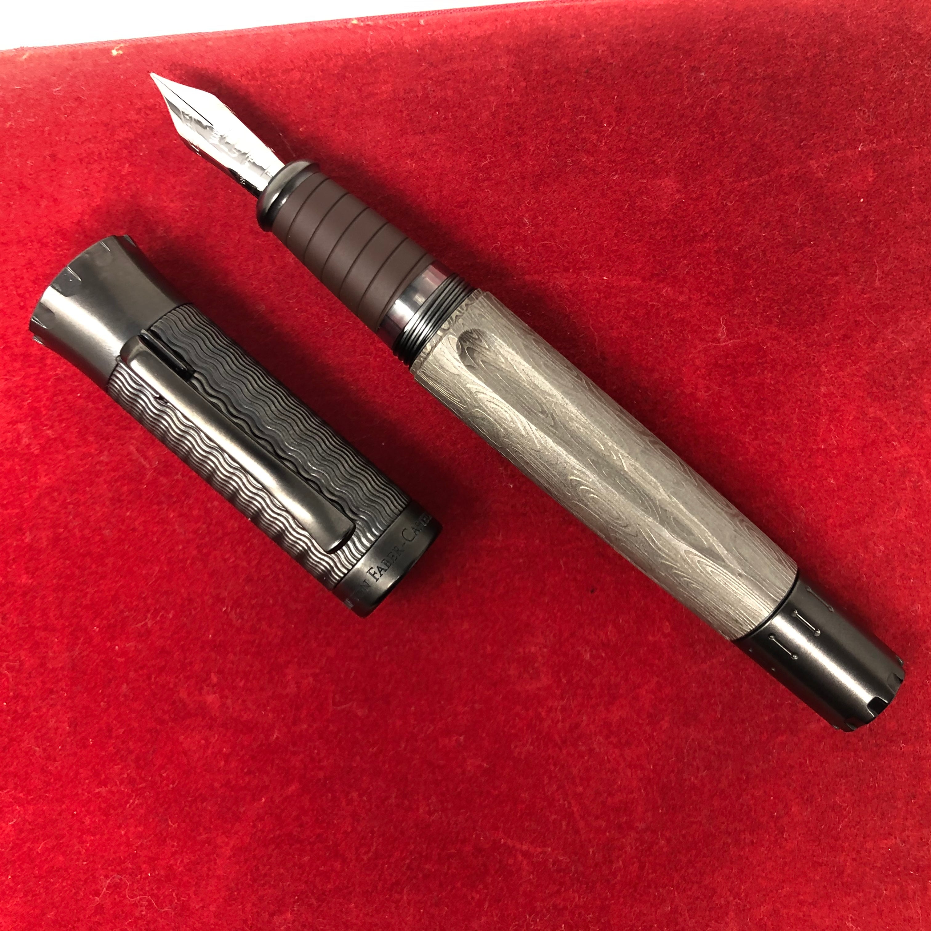 Graf von Faber - Castell Pen of the Year 2021 Fountain Pen - Knights - Pen Boutique Ltd