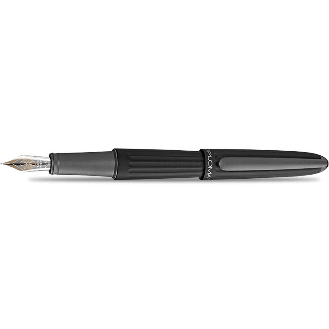 Diplomat Aero 14K Fountain Pen - Black - Pen Boutique Ltd