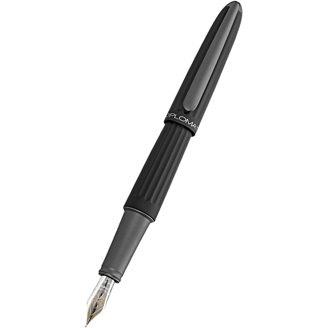 Diplomat Aero 14K Fountain Pen - Black - Pen Boutique Ltd