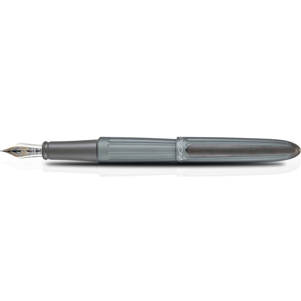 Diplomat Aero Fountain Pen - Grey - Pen Boutique Ltd