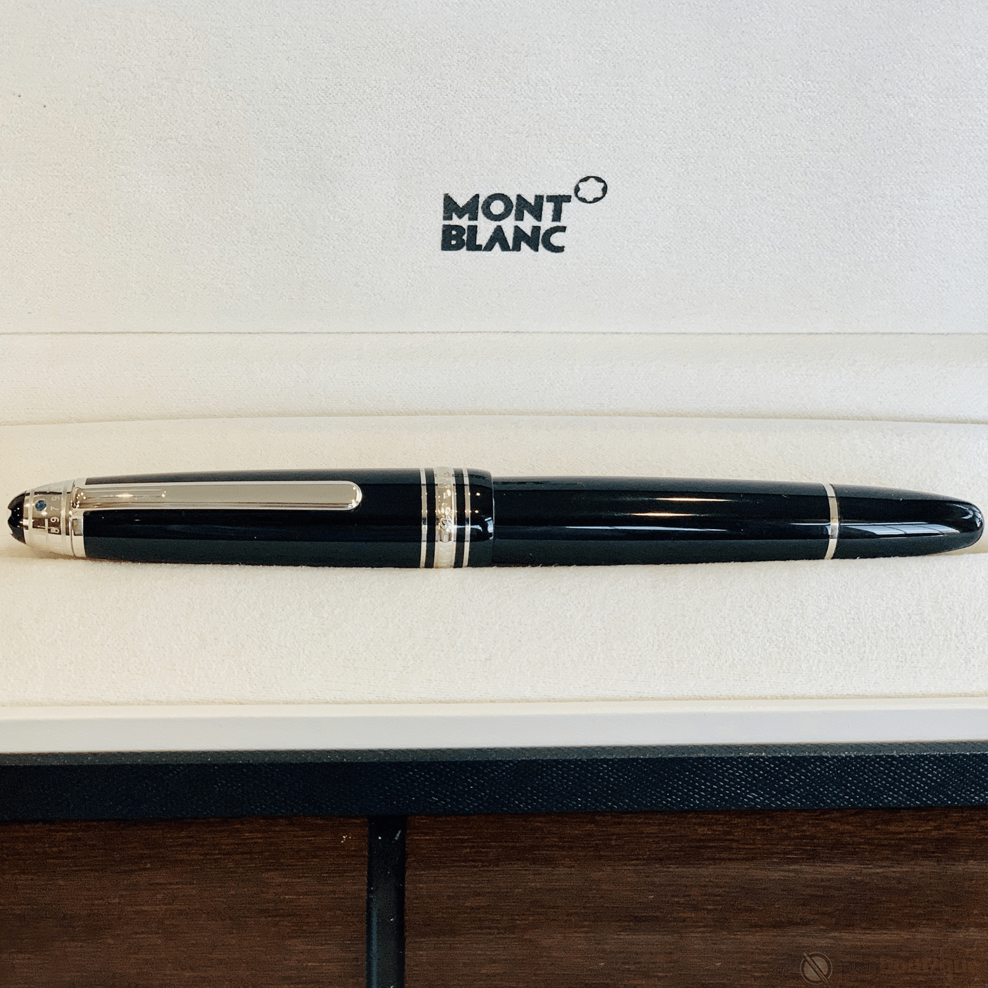 Montblanc Meisterstück Fountain Pen - UNICEF - Platinum Trim - Legrand - Pen Boutique Ltd