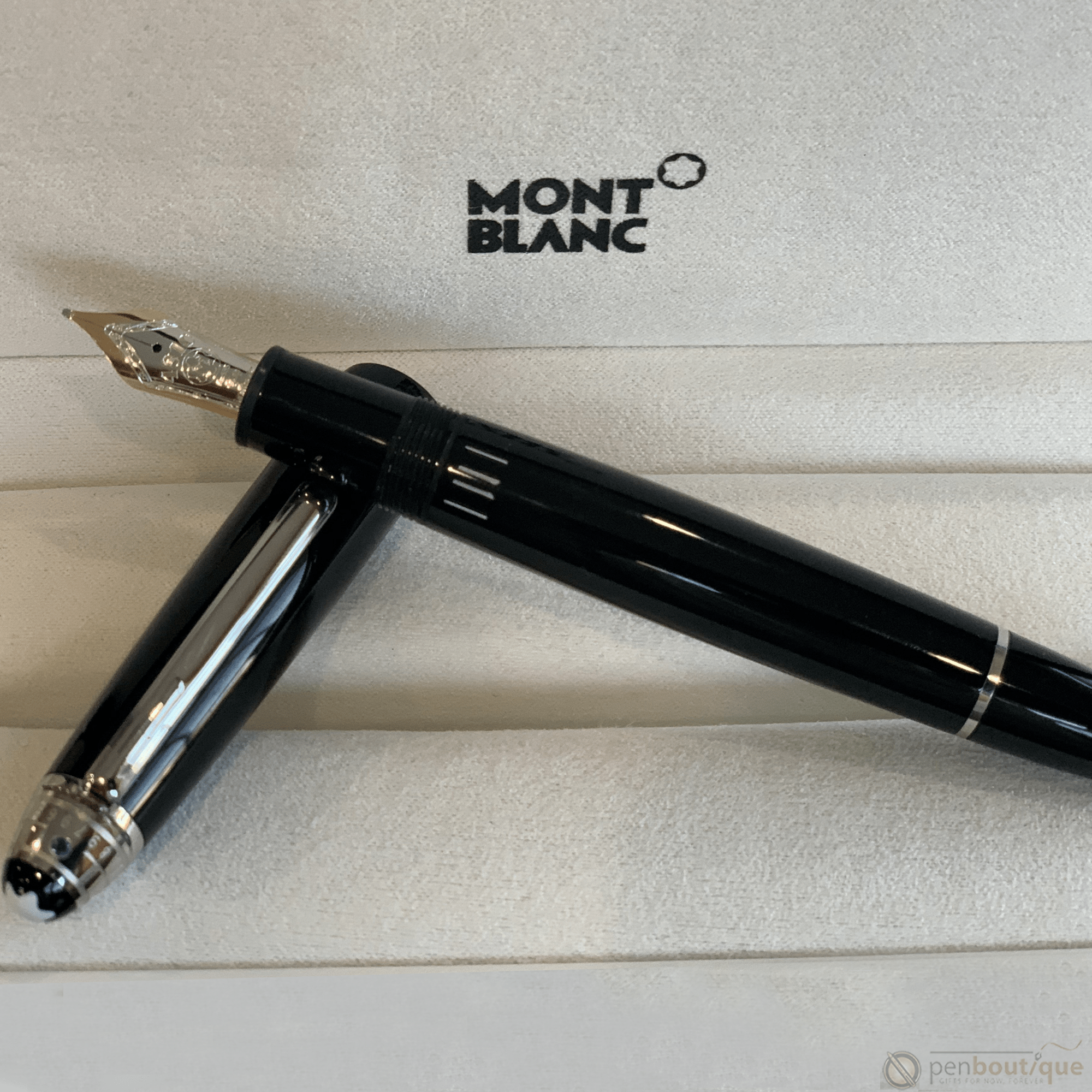 Montblanc Meisterstück Fountain Pen - UNICEF - Platinum Trim - Legrand - Pen Boutique Ltd