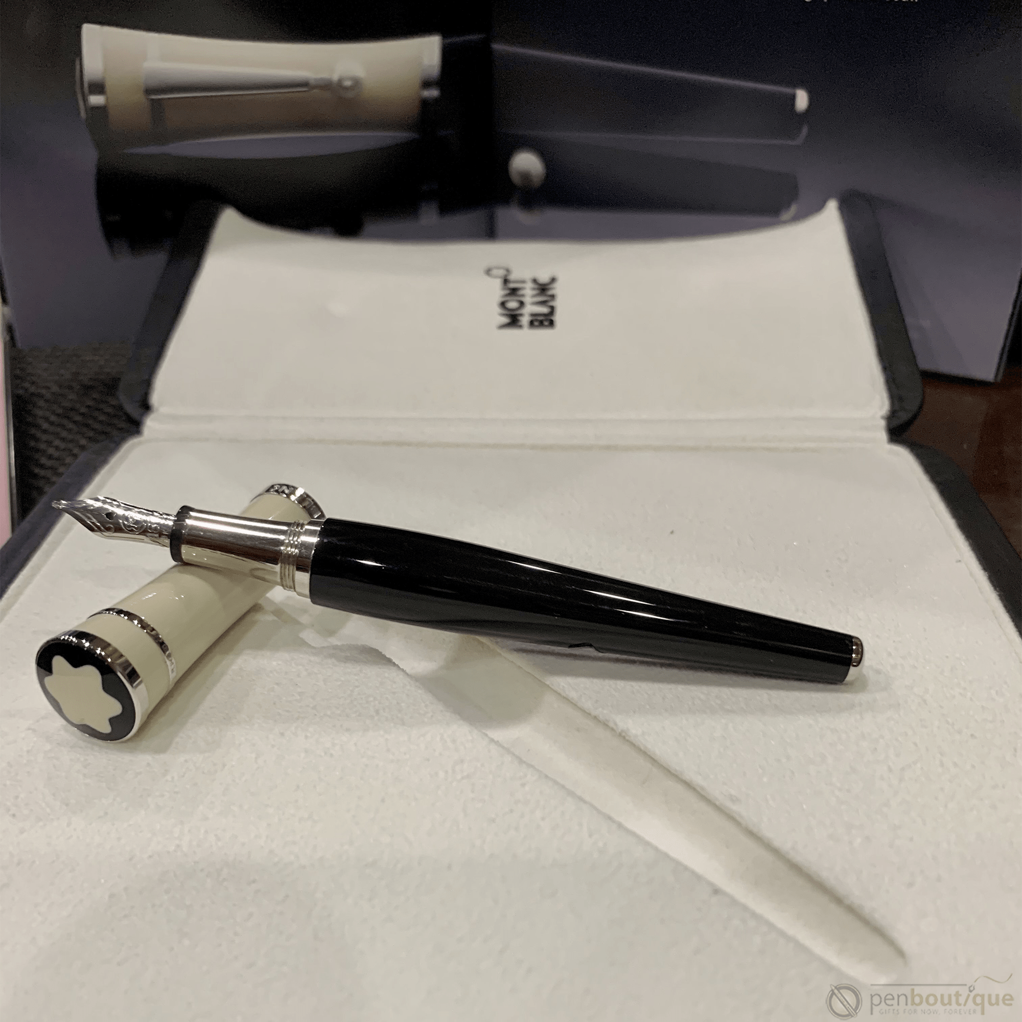 Montblanc Muses Greta Garbo Fountain Pen - Special Edition M - Pen Boutique Ltd