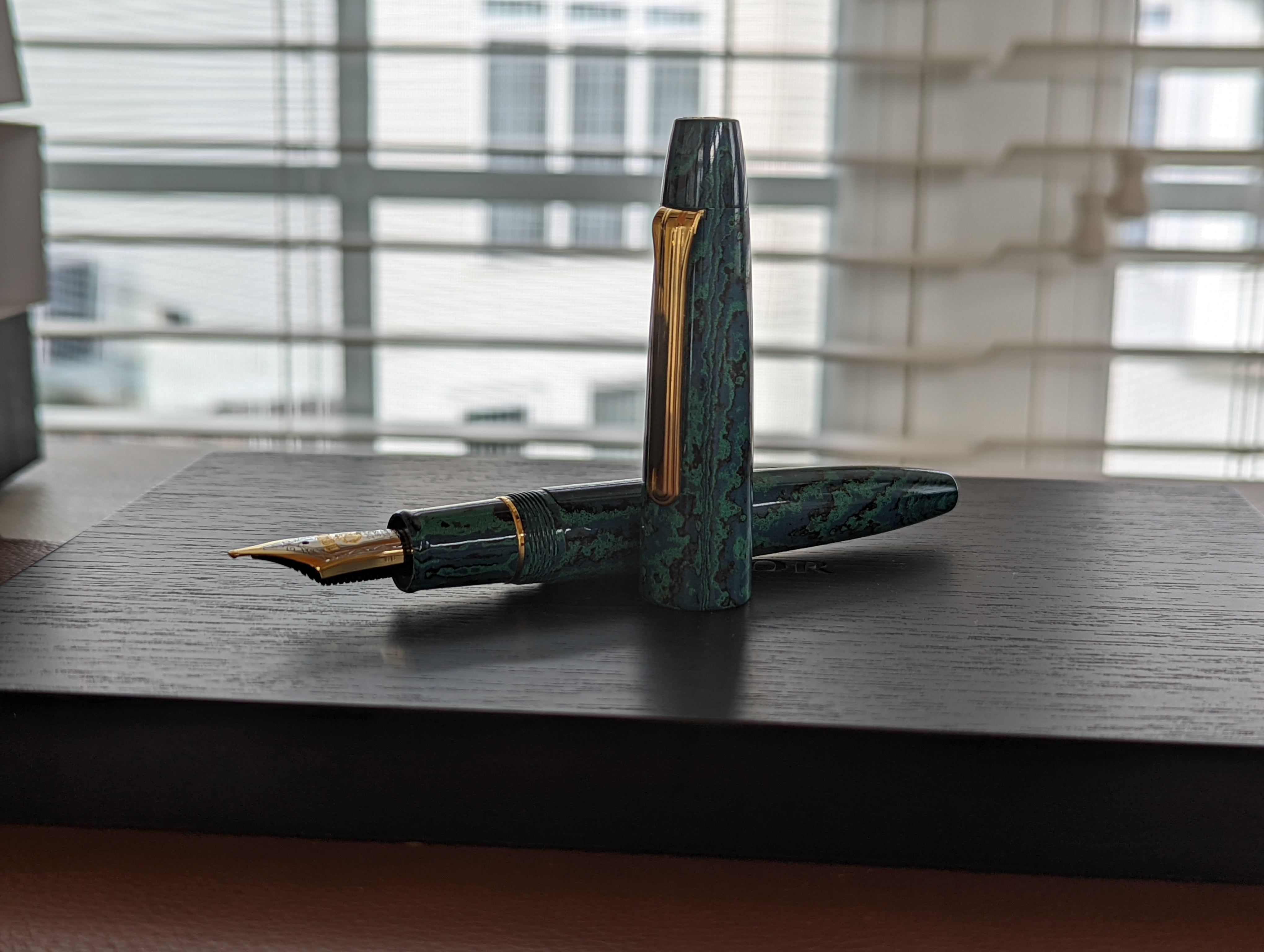 Sailor Fountain Pen - Naginata Togi - Green Echo ( RYOKKYO ) - Gold Trim - Bespoke Dealer Exclusive - Pen Boutique Ltd