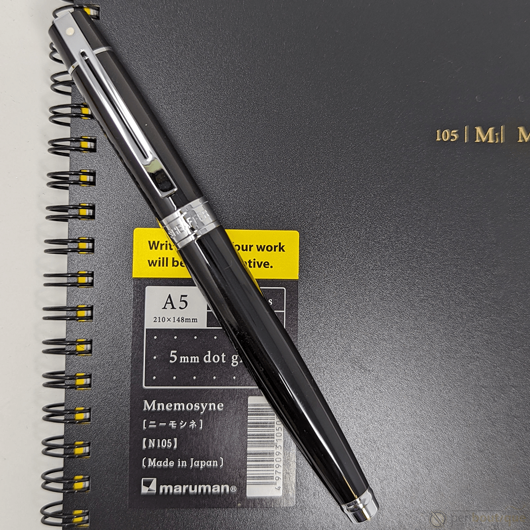 Sheaffer 300 Fountain Pen - Glossy Black Lacquer Medium - Pen Boutique Ltd
