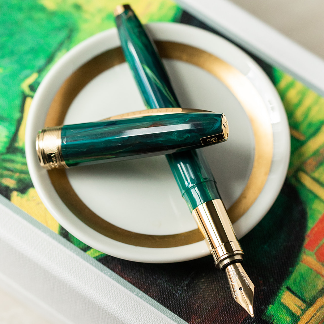 Visconti Van Gogh Fountain Pen - The Impressionist Novel Reader - Pen Boutique Ltd