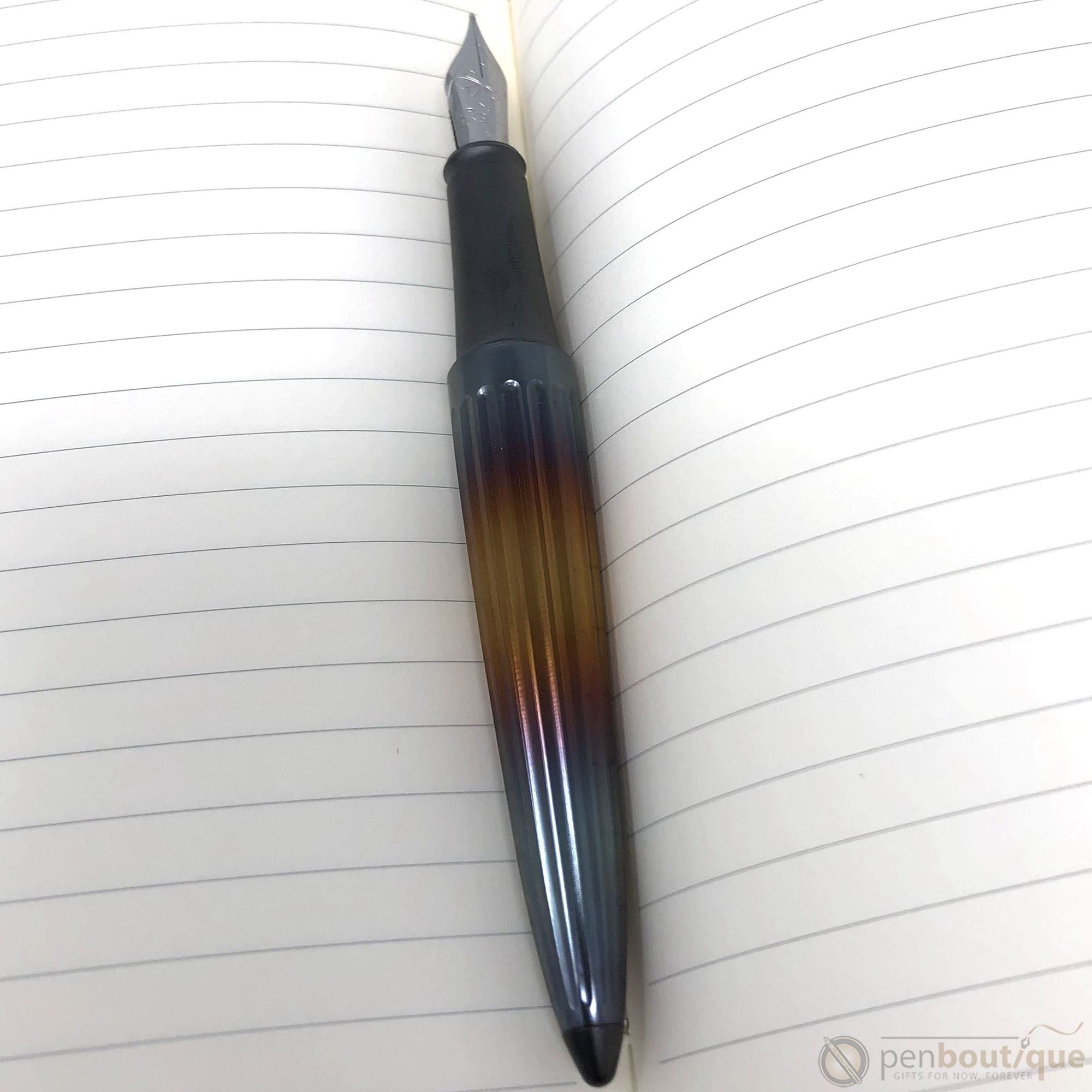Diplomat Aero 14K Fountain Pen - Flame-Pen Boutique Ltd