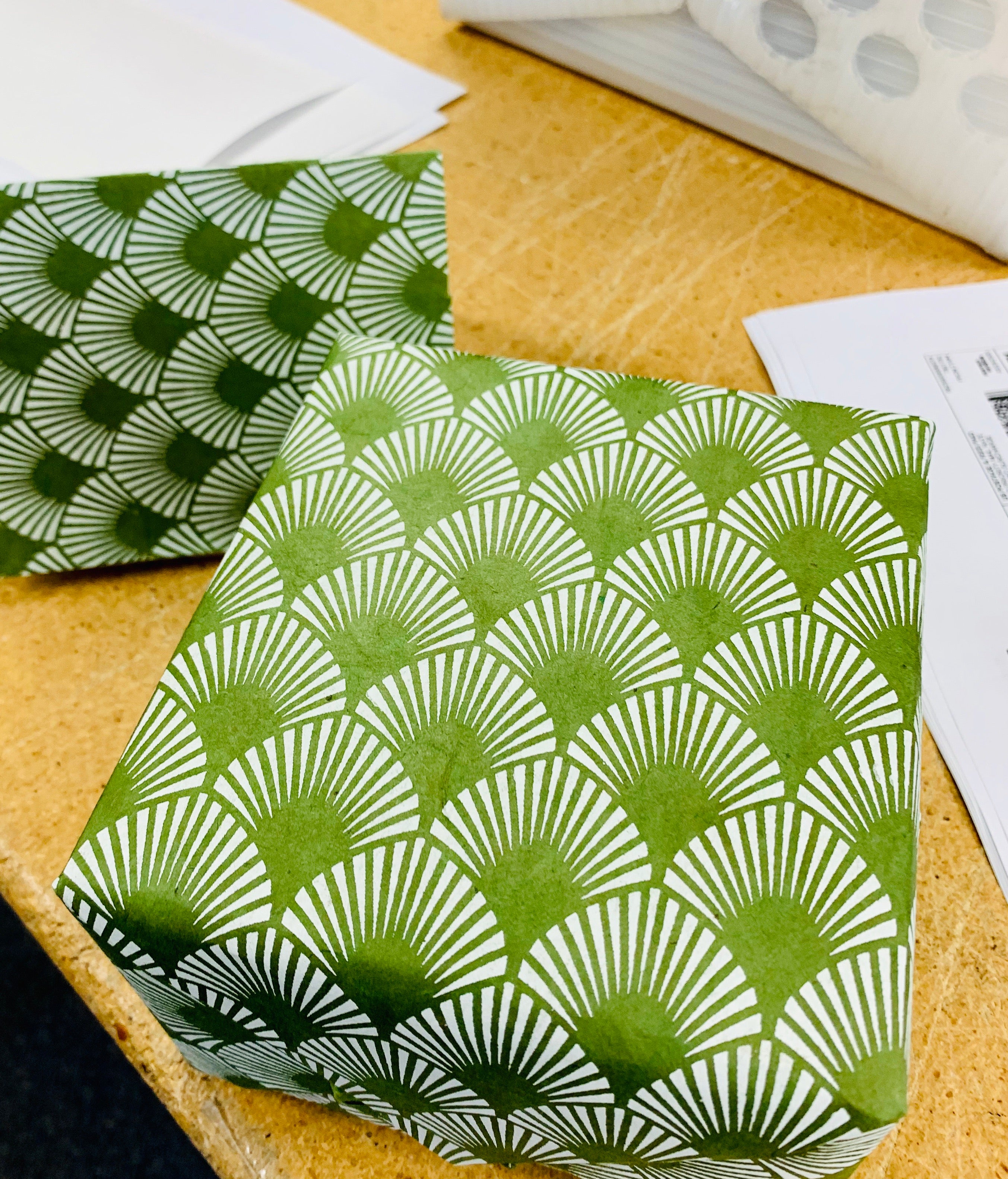 Gift Wrap - Pen Boutique Ltd