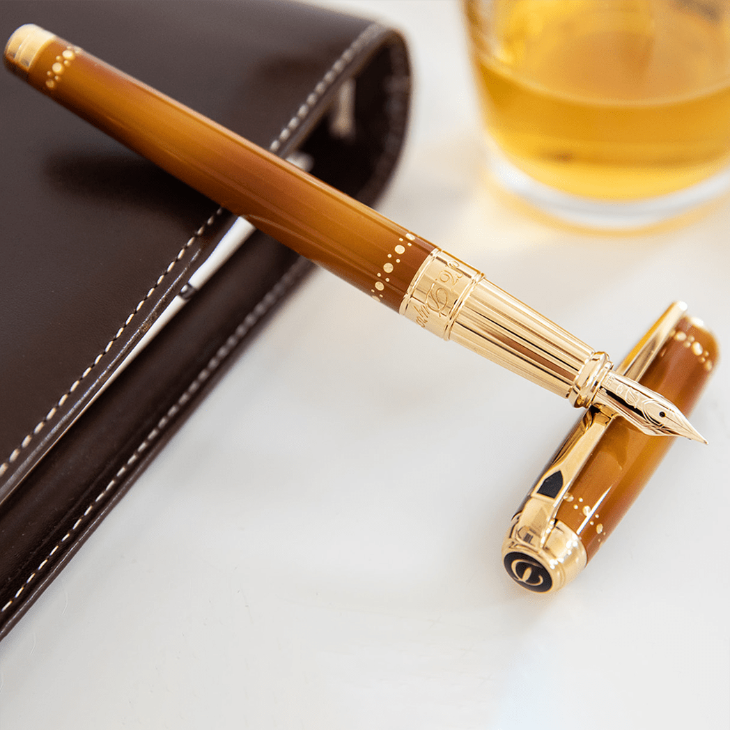S T Dupont Line D Fountain Pen - Derby - Yellow Gold Trim - Pen Boutique Ltd