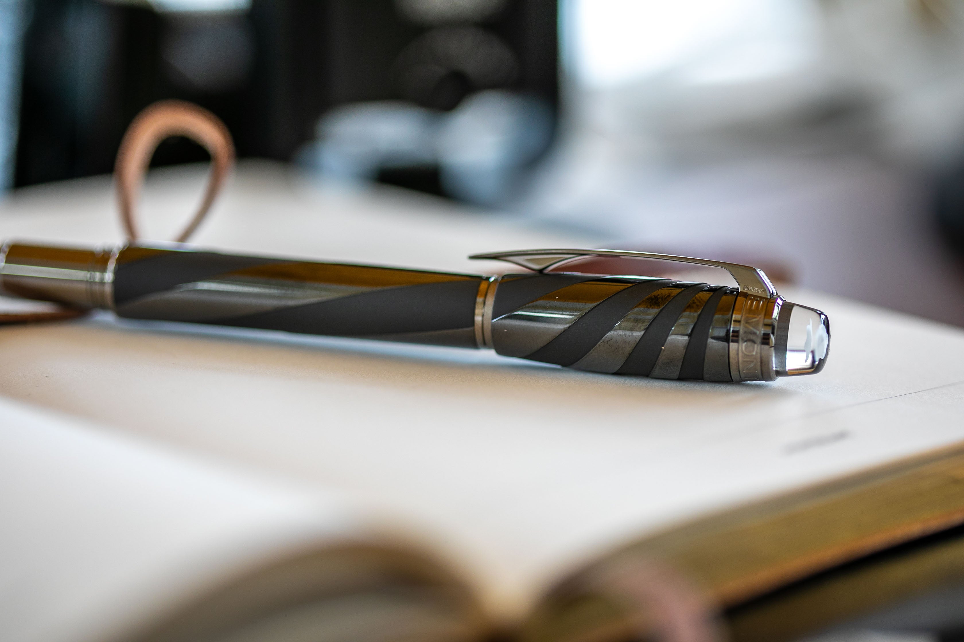Montblanc StarWalker Fountain Pen - Dynamic Ceramic Black - Pen Boutique Ltd