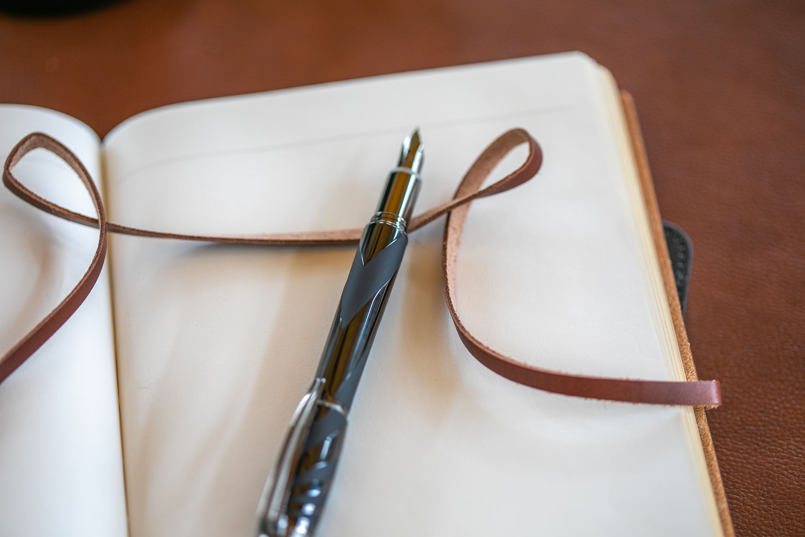 Montblanc StarWalker Fountain Pen - Dynamic Ceramic Black - Pen Boutique Ltd